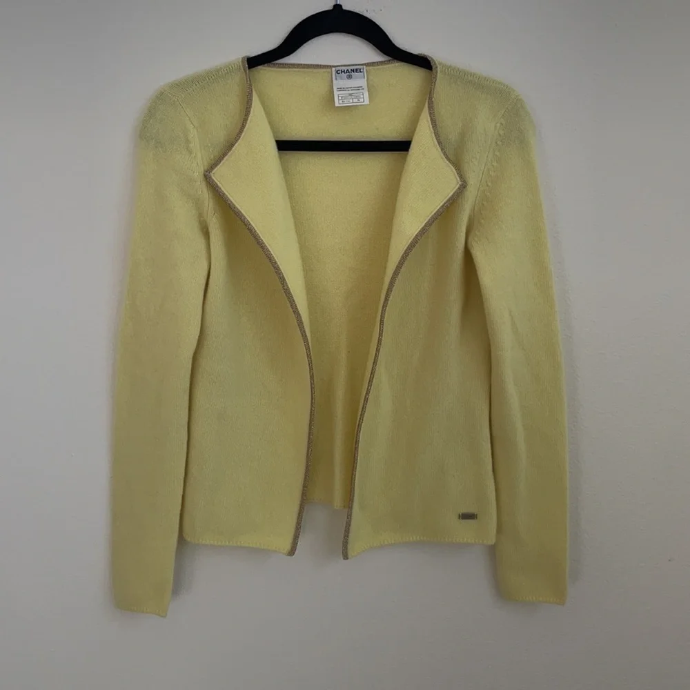 CHANEL vintage Cruise collection 2001 cashmere open front cardigan Yellow 38